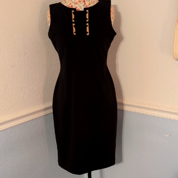 Ivanka Trump Dresses & Skirts - Black Sleeveless Pencil/Sheath Style Black Dress